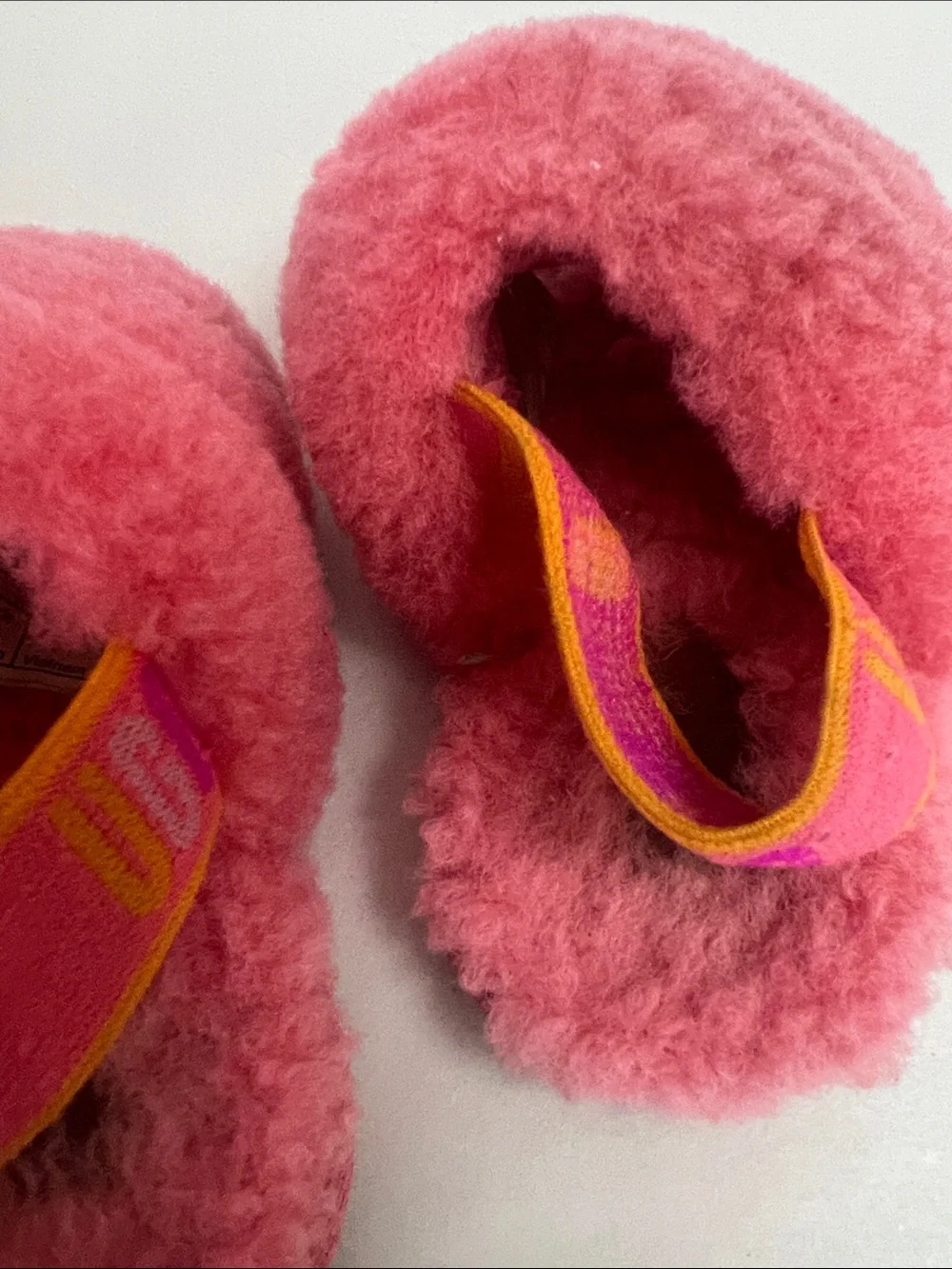 UGG Kids Coral Pink Fluff Slide Sandals Sz 6